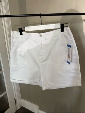 NWT Gloria Vanderbilt Shorts (L)